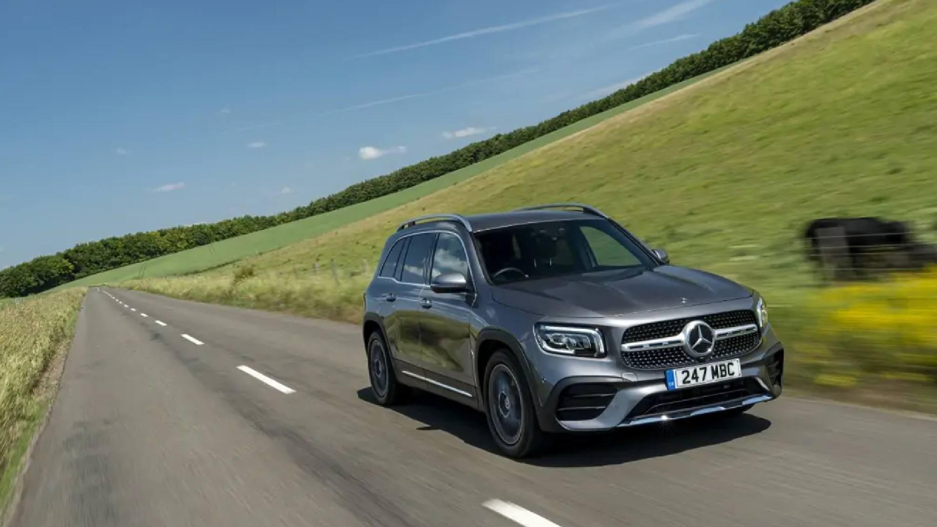 2025 Mercedes-Benz GLB (inc. 0-100 & braking) review: The cheapest 7 seat Benz family SUV